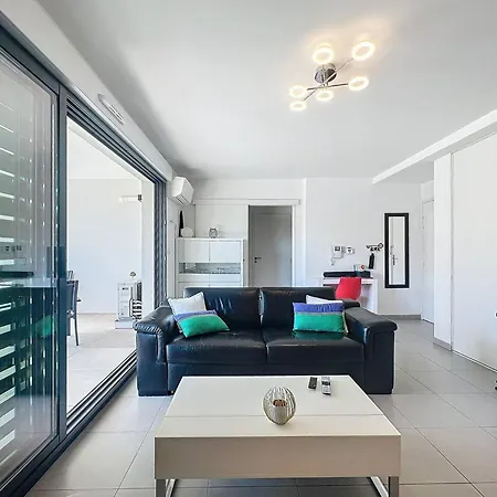 Apartment Superbe T2 Moderne Avec Terrasse, Climatisation Et Parking A - Fr-1-770-67 *